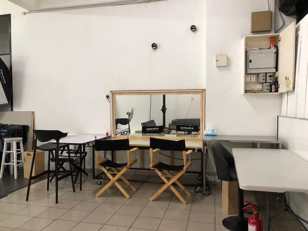 Ara Damansara Studio rental makeup station